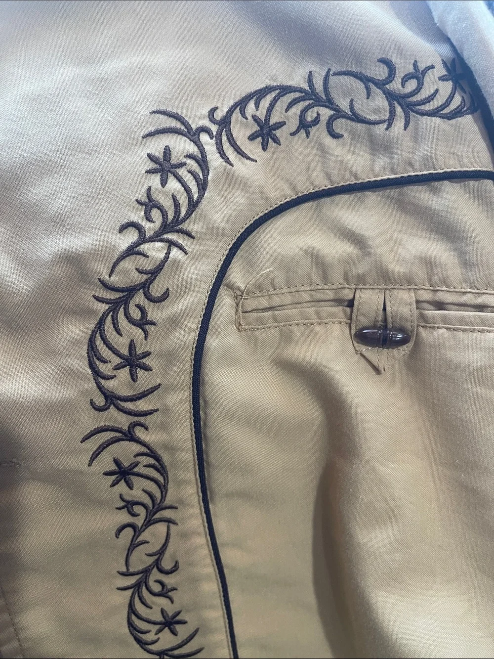 Men's Embroidered Lightweight Shirt Jacket in Tan